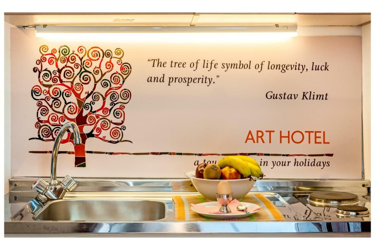 Tree Of Life Art Hotel Agia Marina Eksteriør billede